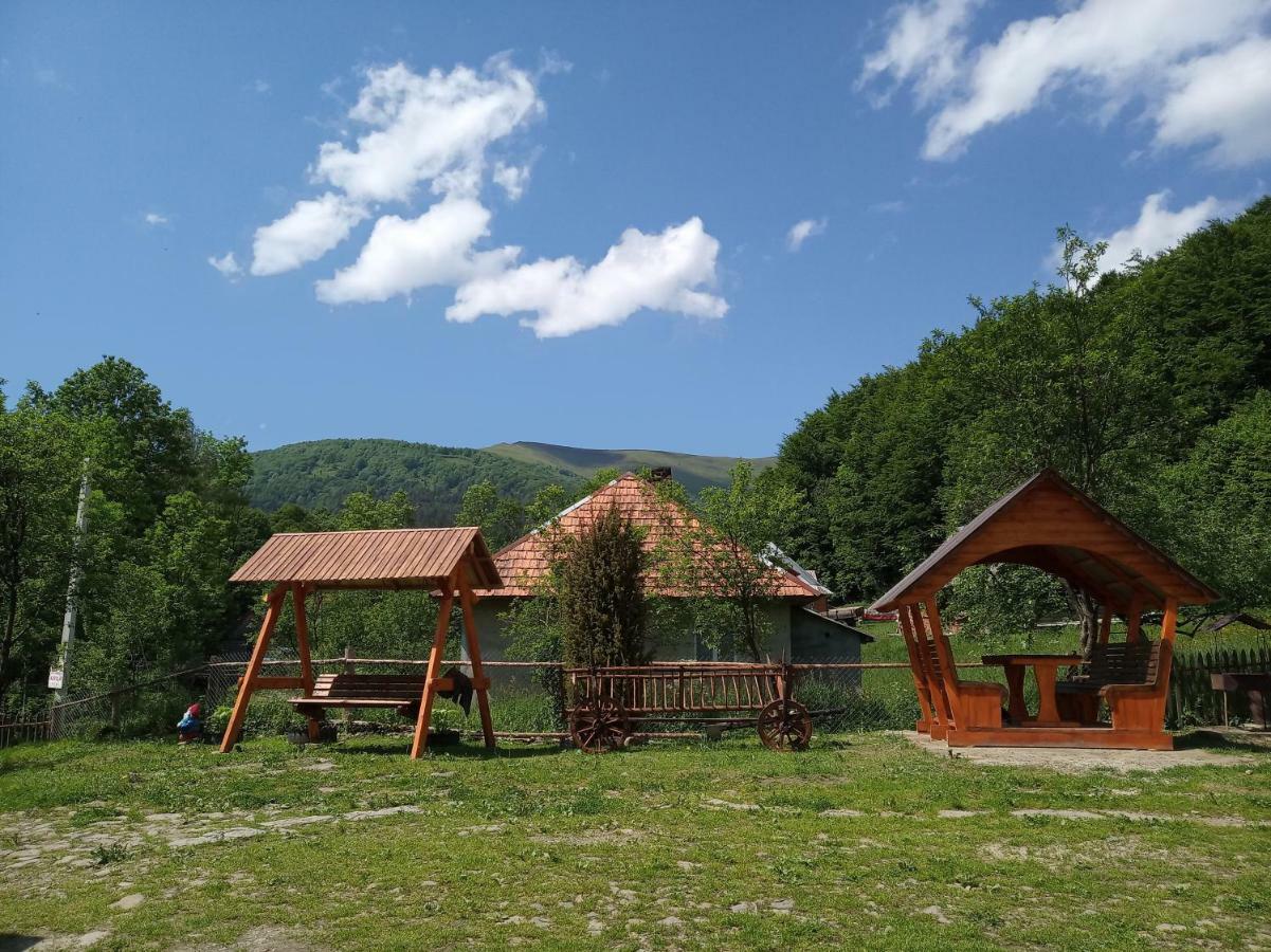 Верховинський Котедж Bukovets ภายนอก รูปภาพ